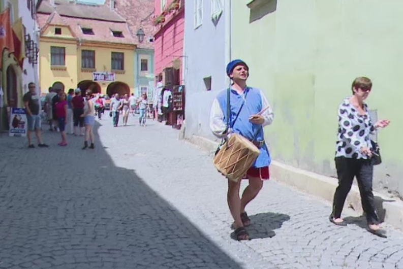 Sighisoara, in pregatiri pentru cel mai mare festival medieval din Romania. Surprizele pregatite pentru turisti