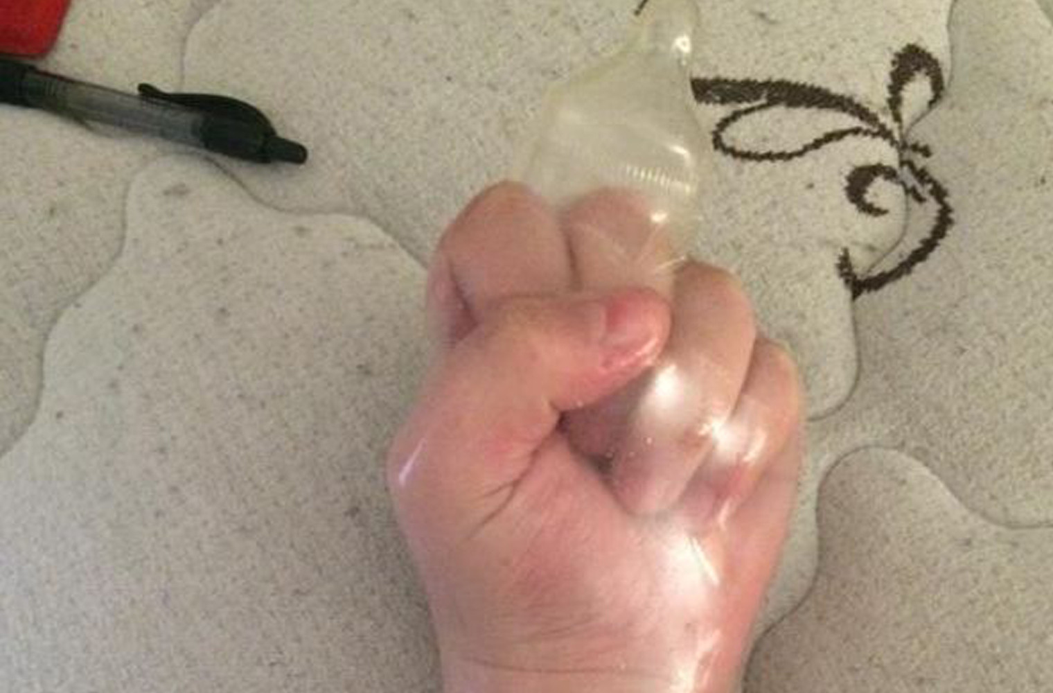 Experimentul unei adolescente americane pentru a promova sexul protejat. Imaginea s-a viralizat pe Twitter