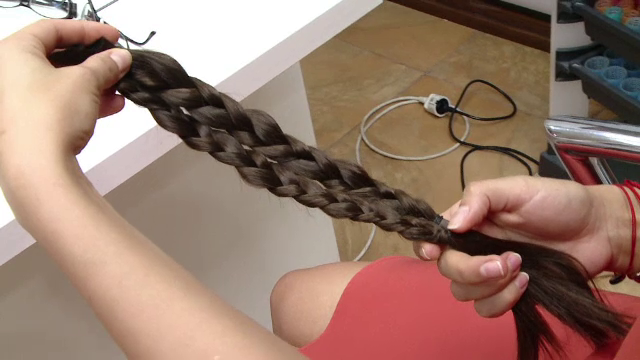 Campania care castiga tot mai multi adepti in Romania. Motivul incredibil pentru care romancele renunta la parul lung