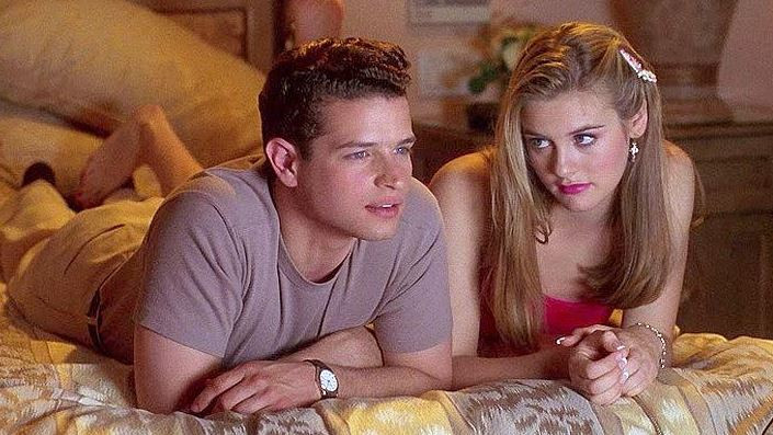 A fost prins de iubita ca se uita la prea multe filme pentru adulti! Ce s-a intamplat e de cascadorii rasului