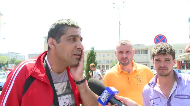 "Consum droguri, am consumat si voi consuma, cu permanenta". Reactiile celor care il urmeaza pe "Bruce Lee" dupa perchezitii