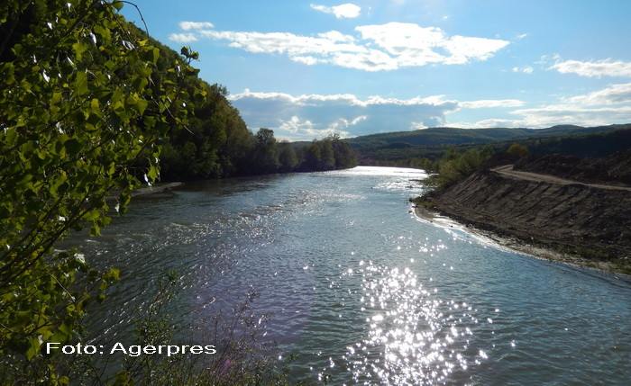 Noua tragedie petrecuta la scaldat. Un tanar de 25 de ani s-a inecat in Somes, unde mersese cu mai multi prieteni