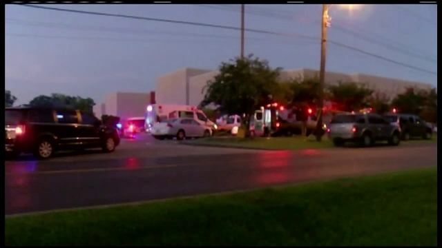 Atac armat in Louisiana. Un individ a deschis focul intr-o sala de cinema si a omorat 3 persoane, dupa care s-a sinucis