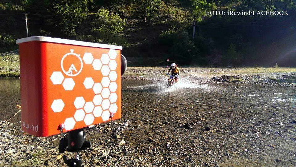 iLikeIT. Tehnologiile care tin loc de cameraman si ne permit sa ne filmam singuri chiar si cu drona