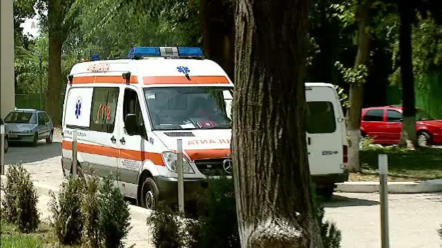 Canicula face primele victime: doi barbati au murit in strada. Atentionarile facute de medici pentru acest weekend