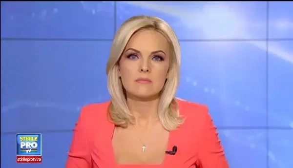 In Arad a plouat intr-o seara cat pentru o luna. Pe strazi, era apa de jumatate de metru: Am pierdut si numarul la masina