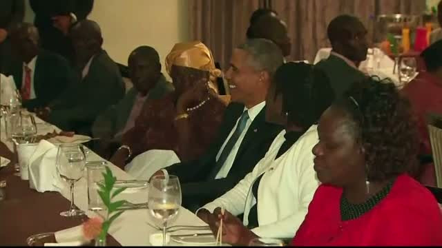 Barack Obama, vizita in Kenya, tara natala a tatalui sau. Presedintele a luat masa cu zeci de membri ai familiei sale