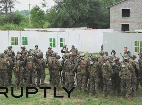 Imagini cu soldatii ucraineni, antrenati de fortele NATO in vestul tarii. SUA a extins programul de instruire. VIDEO