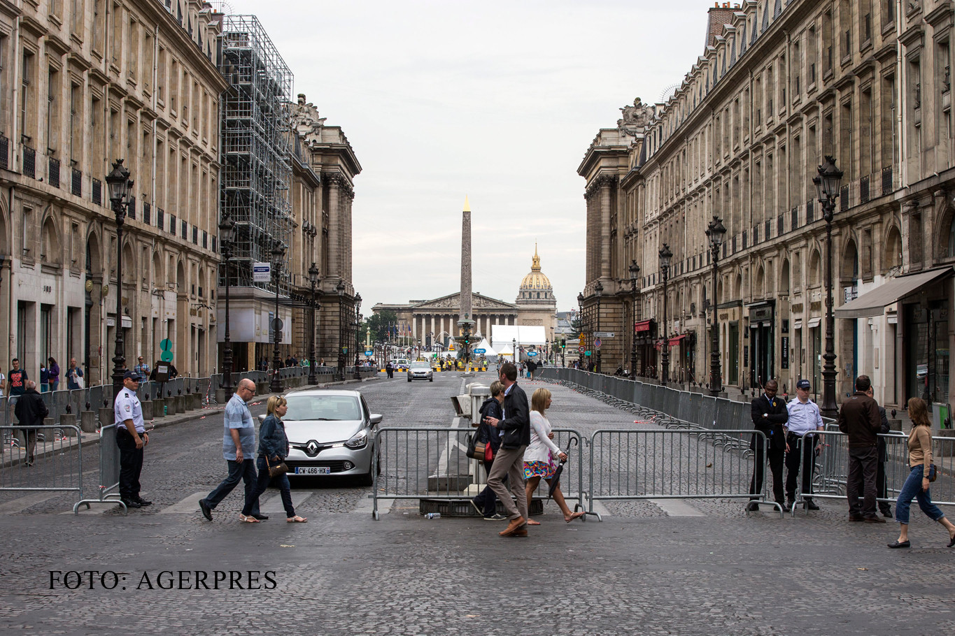 Incident armat in ultima etapa a Turului Frantei. Politia a deschis focul asupra unei masini, soferul fiind dat in urmarire