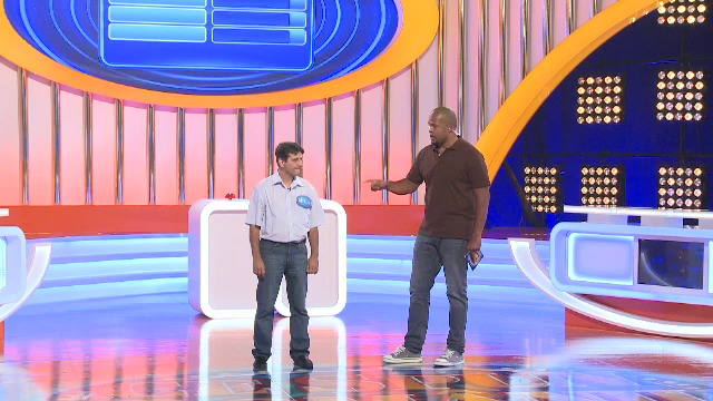 Cabral prezinta de luni "Ce spun romanii". Cei mai buni dintre participanti pot pleca acasa cu o super masina de familie