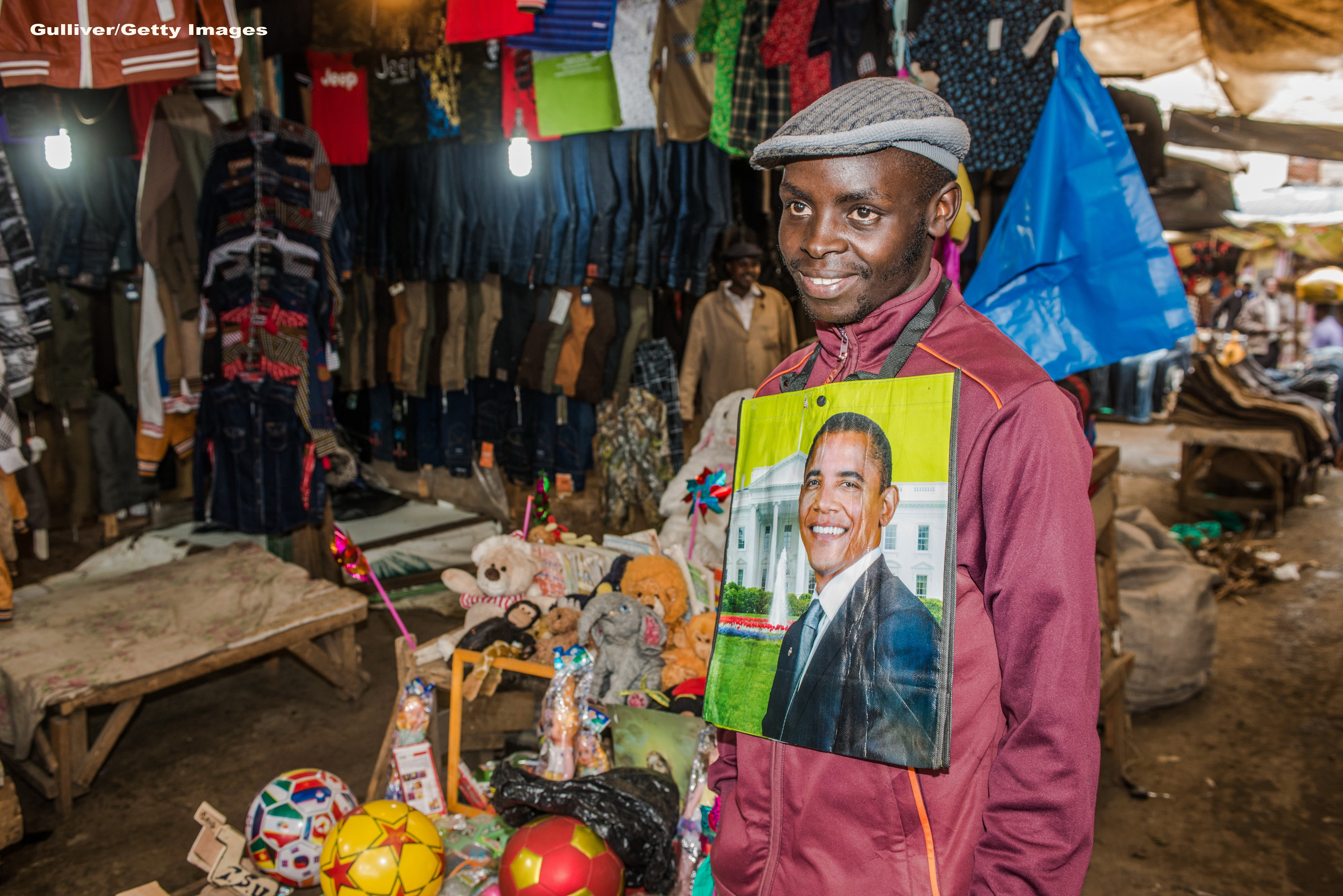 Barack Obama a dansat in stilul "Lipala", in Kenya. Africanii, extrem de incantati: "Imi botez fiul AirForceOne Barack Obama"