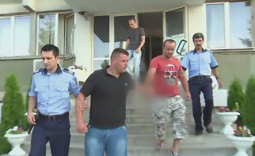 Doi tineri din Gorj sunt acuzati de mai multe violuri. "Le iau pe fete cu japca, e dezastru"