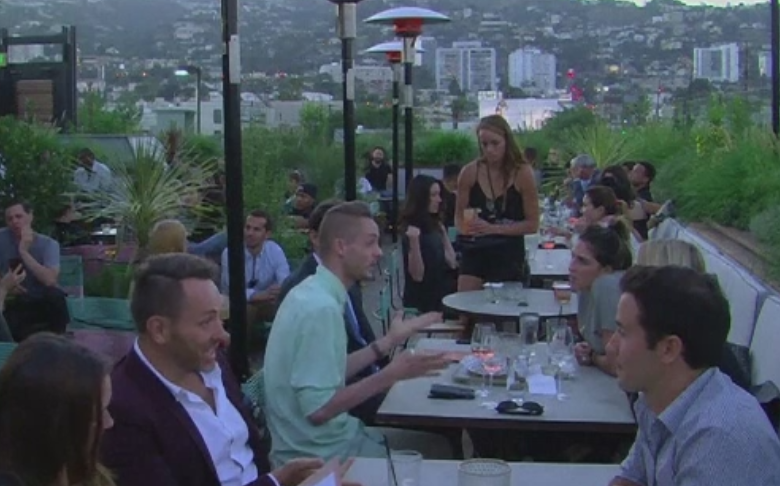 Cum arata terasele din Los Angeles. Turistii fac coada pentru a manca, pe acoperis sau in gradina, preparate delicioase