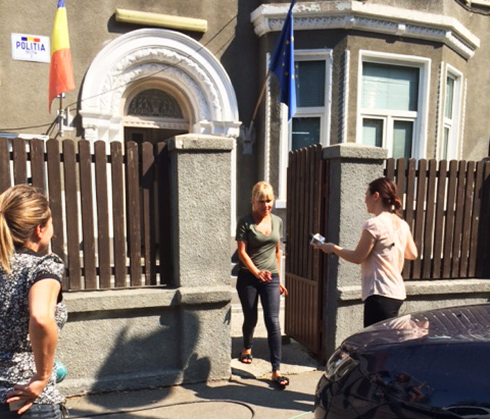 Elena Udrea a venit in papuci la controlul judiciar si a iesit suparata. Ce a spus despre masurile impuse de procurori