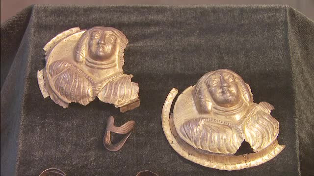 Cele mai frumoase podoabe dacice de argint recuperate vreodata de Romania. Suma platita pentru obiectele furate din tara