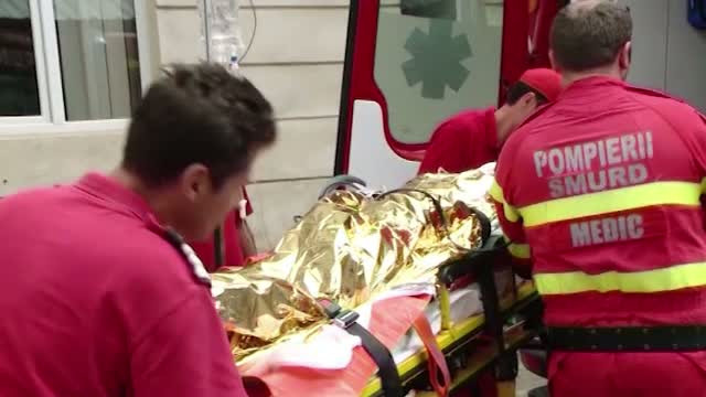 O tanara din Adjud s-a electrocutat dupa ce s-a urcat pe tren ca sa isi faca un selfie. Cum au reactionat prietenele ei