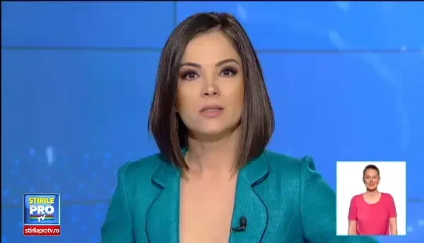 Imagini virale. Ce s-a intamplat cand o invitata a incercat sa prinda buchetul miresei. VIDEO