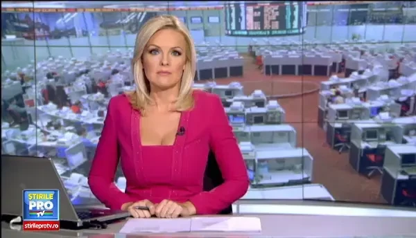 Bursele din China se prabusesc din nou si starnesc panica in intreaga lume. Toti privesc acum catre Guvernul de la Beijing