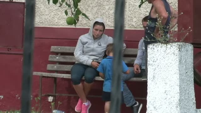 Tanara care si-a abandonat copilul intr-un lan de grau, retinuta pentru tentativa de omor. Parintii fetei vor sa il creasca