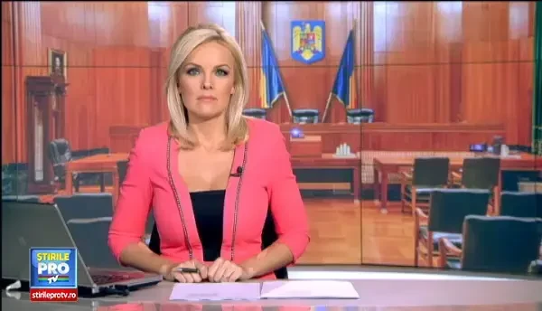 O batrana de 82 de ani l-a dat de gol pe un barbat care practica avocatura desi fusese exclus de mai bine de 2 ani din Barou