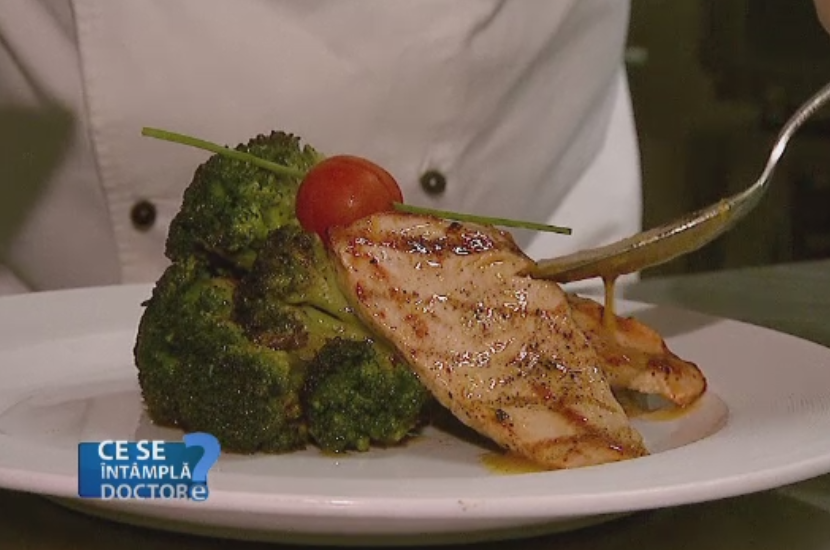 Carnea cruda manipulata incorect in bucatarie ne poate imbolnavi. La ce ne expunem in cel mai banal mod cu putinta