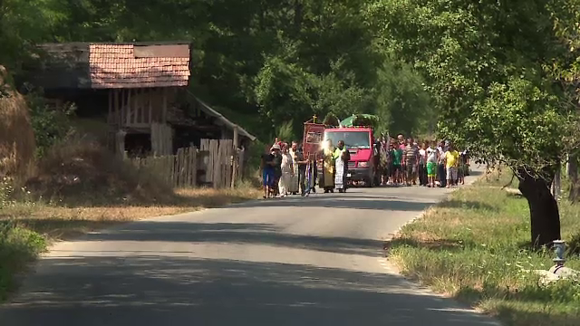 inmormantare fetita motorina