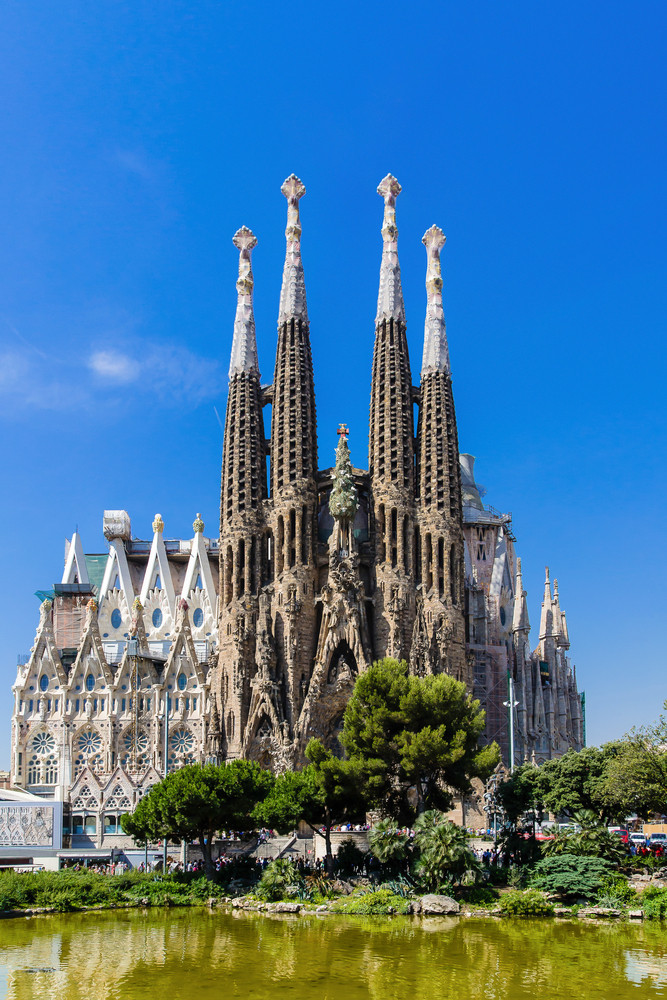 Barcelona, shutterstock