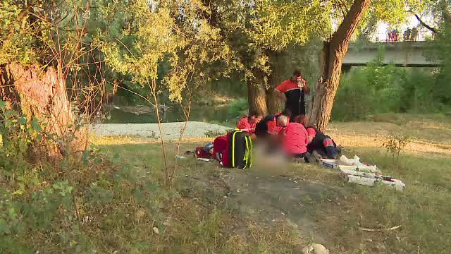Canicula face noi victime. Un copil si un barbat au murit inecati, dupa ce au incercat sa se racoreasca in rau