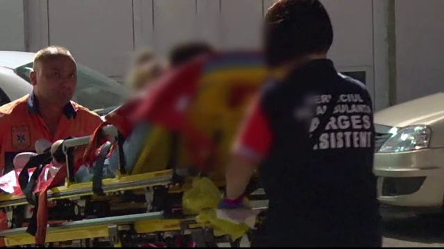 Un copil de 10 ani, din Arges, a murit zdrobit de un zid prabusit peste el. A fost gasit dupa 2 ore de cautari