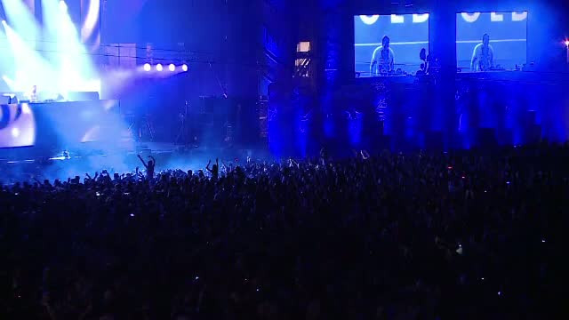 150.000 de fani, in prima seara a festivalului UNTOLD. Explozie de energie la aparitia pe scena a artistului german ATB