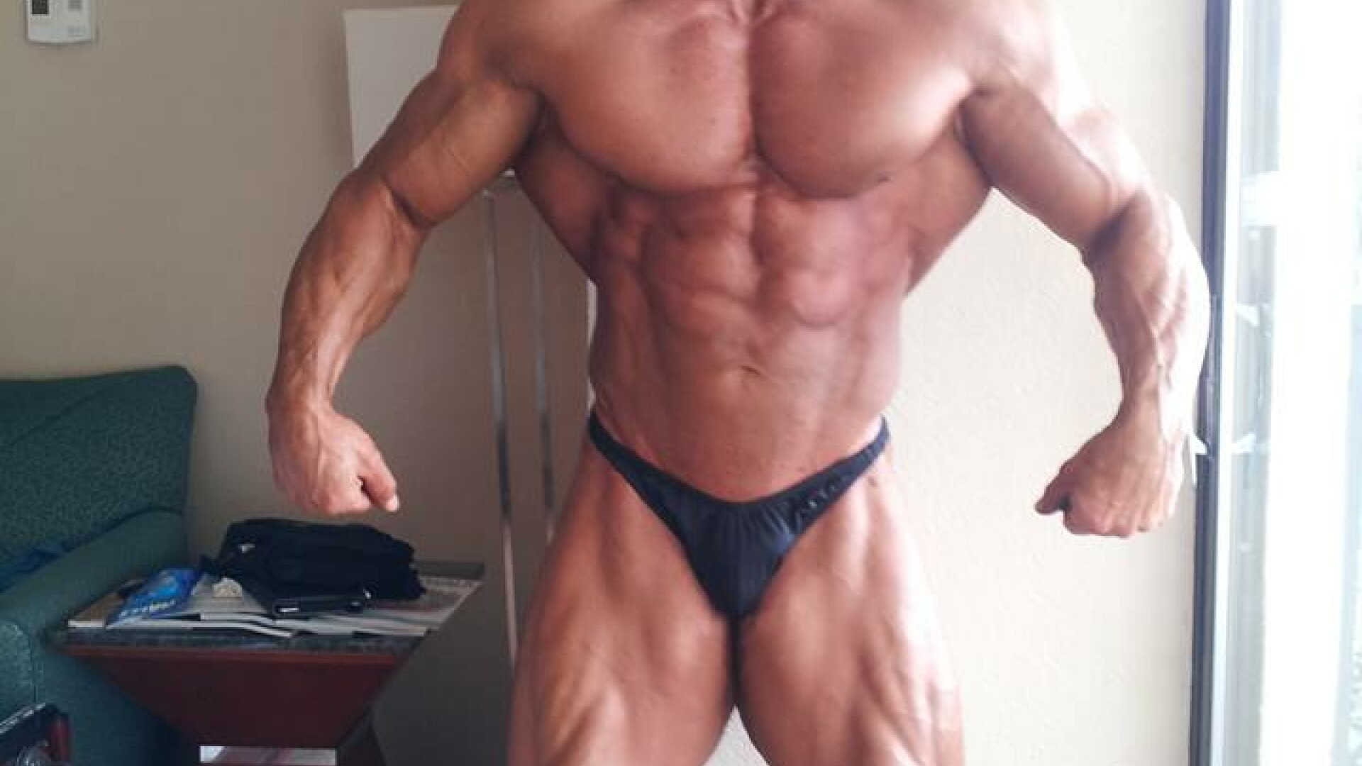 Un campion mondial la culturism a anuntat ca este transsexual. "Ma simt mai mult femeie": cum arata dupa transformare