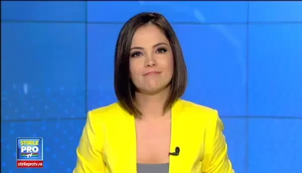 Un avion s-a prabusit in Marea Britanie, peste o parcare plina cu masini. Patru oameni au murit