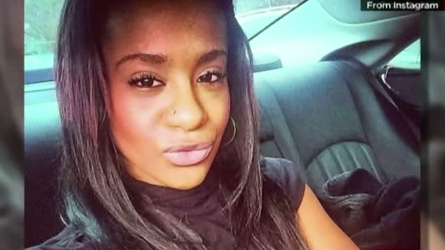 Scandal la inmormantarea fiicei lui Whitney Houston, Bobbi Kristina. Motivul pentru care membrii familiei ei s-au certat