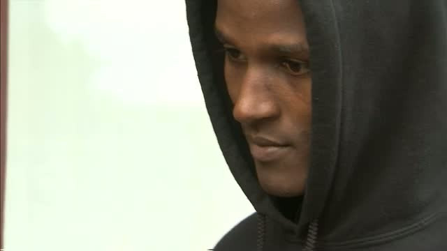 Povestile imigrantilor care isi risca viata pentru a ajunge in Marea Britanie. "Am ajuns aici calatorind pe un tren"