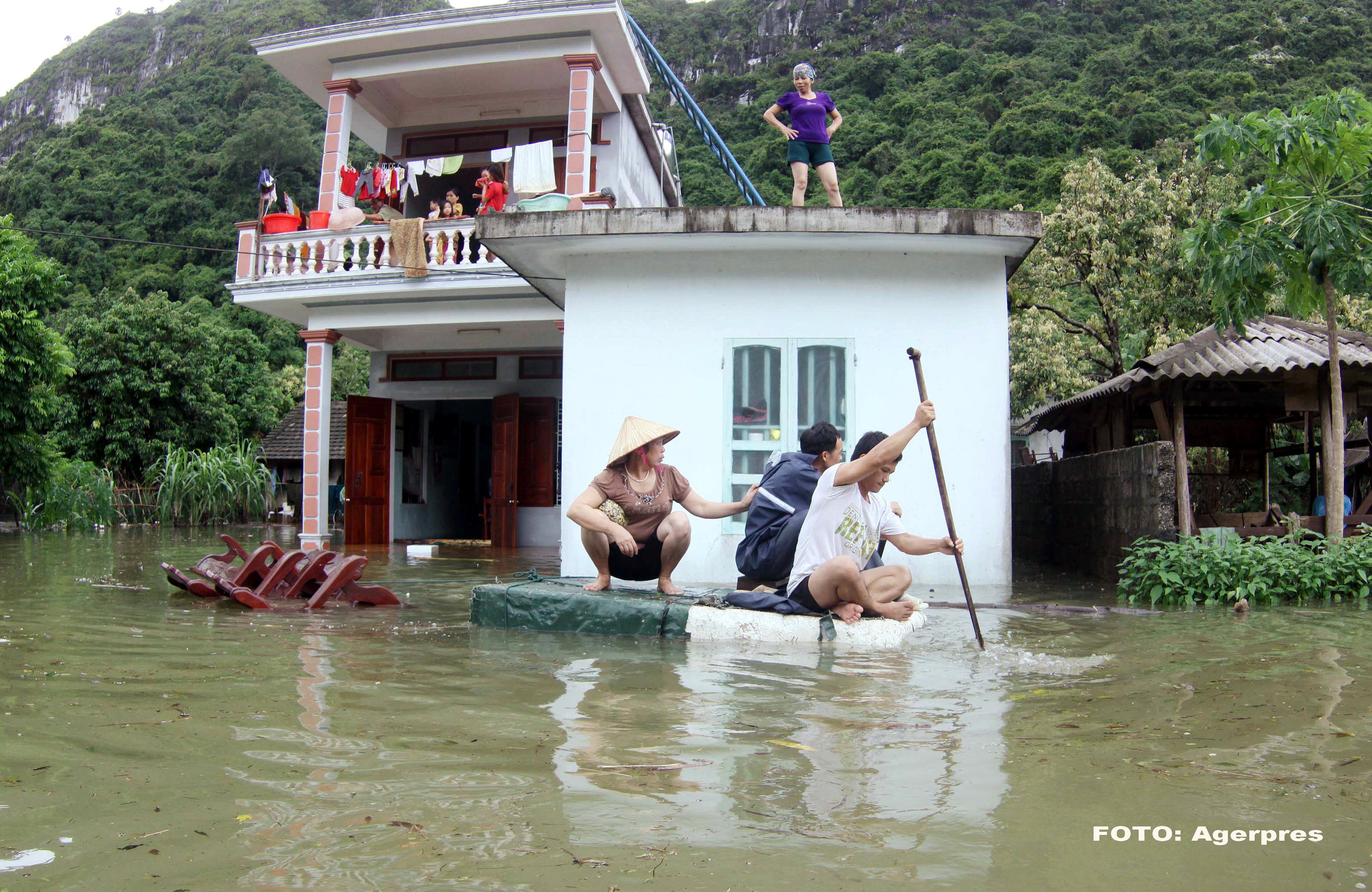 Vietnamul se confrunta cu inundatii masive, din cauza ploilor torentiale. Sute de case, dar si plantatii de orez, distruse