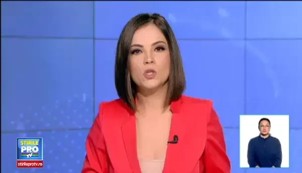 Tanara de 21 de ani, santajata de un barbat de 41 de ani ca publica poze nud cu ea, pe Facebook. Mi-a promis ca le sterge