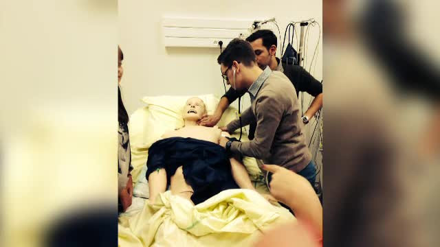 "E o competitie intre spitalele din Franta sa aiba rezidenti romani". Sansa din bani europeni pentru studentii la medicina