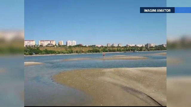 Fenomen unic in Galati. Un grup de insule a aparut in mijlocul Dunarii, din cauza secetei