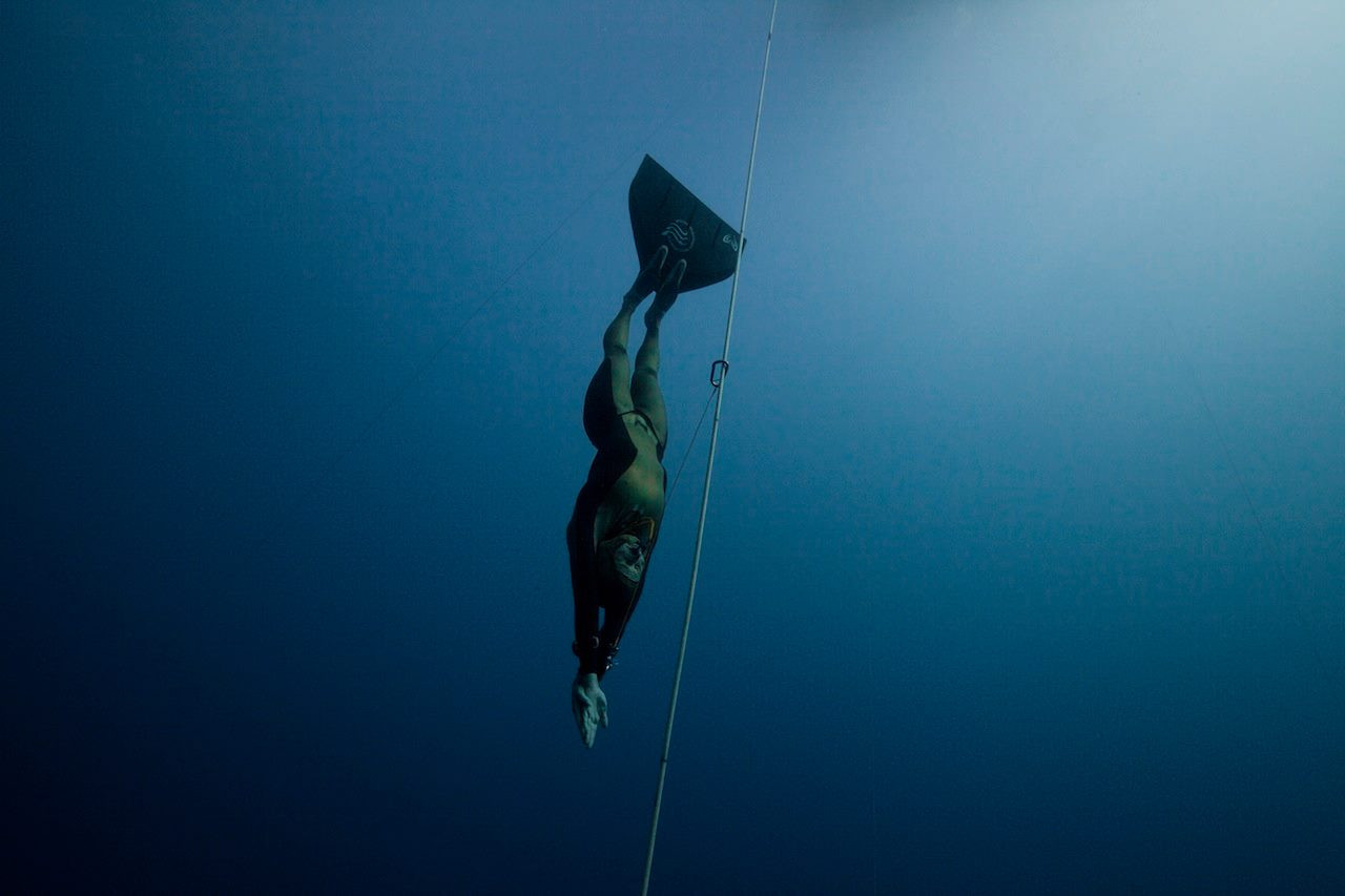 Natalia Molchanova, legenda a scufundarilor libere, disparuta in mare. Femeia a intrat in apa si nu a mai iesit la suprafata