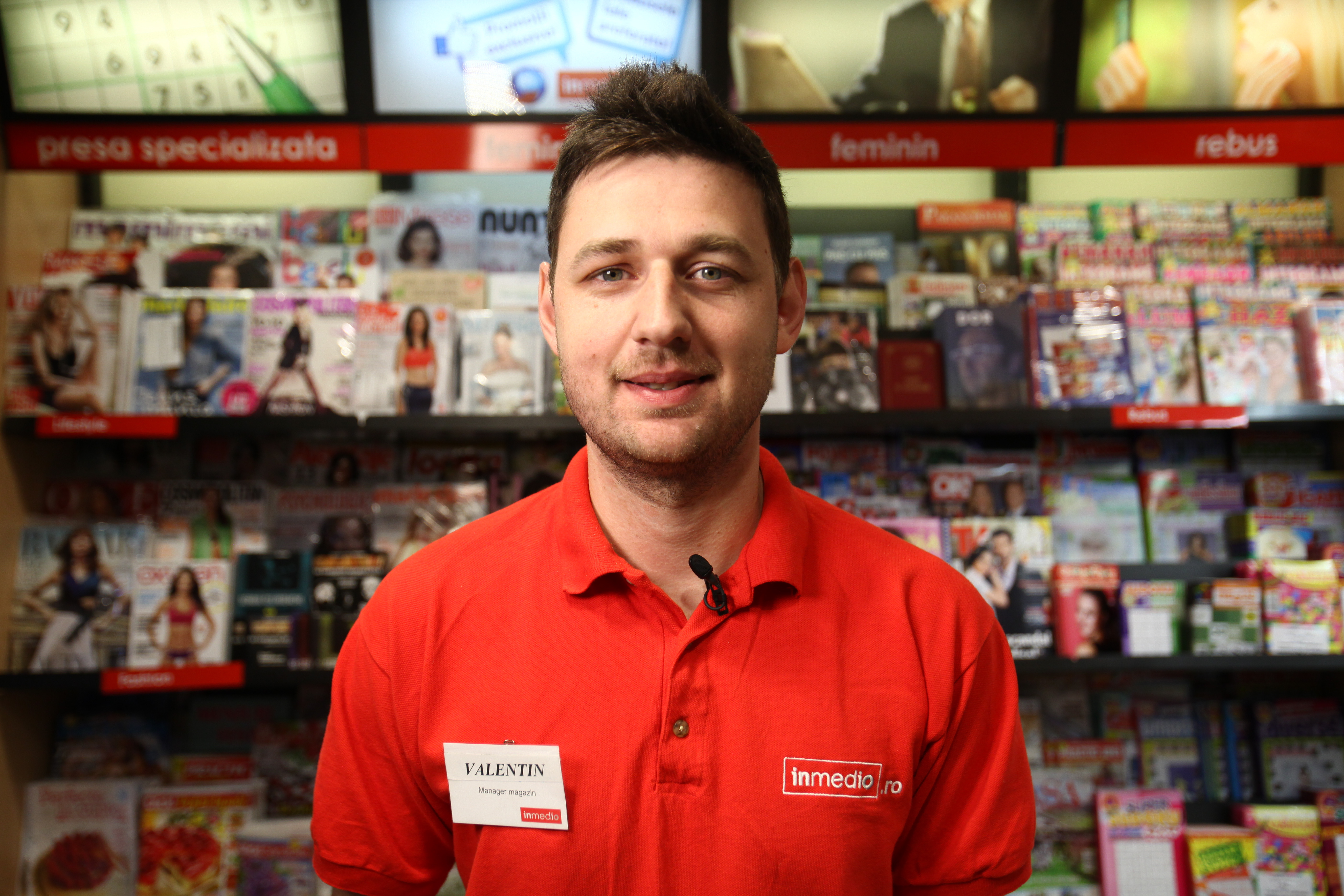 Sute de oameni, intampinati cu energie de la prima ora a diminetii. Meseria in care totul se desfasoara intr-un ritm alert