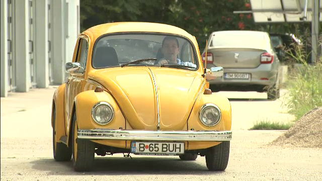 Pretul corect pentru a transforma o rabla cu consum ridicat intr-o masina electrica. Demonstratia unor romani pe un VW Beetle