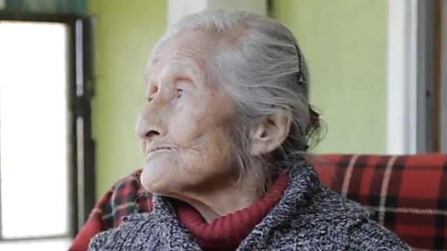 A purtat in abdomen, mai mult de 60 de ani, un fetus calcificat, fara sa stie. Cel mai mare regret al femeii de 91 de ani