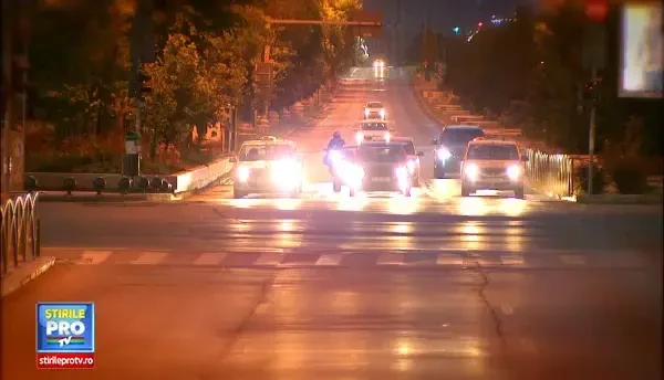 Sute de oameni, intampinati cu energie de la prima ora a diminetii. Meseria in care totul se desfasoara intr-un ritm alert