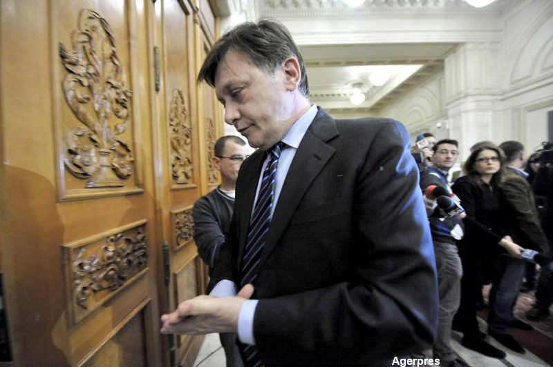 Antonescu: Călin Georgescu este un farsor, un mincinos, o stafie a fostei Securități. Așa au fost asasinați oameni nevinovați