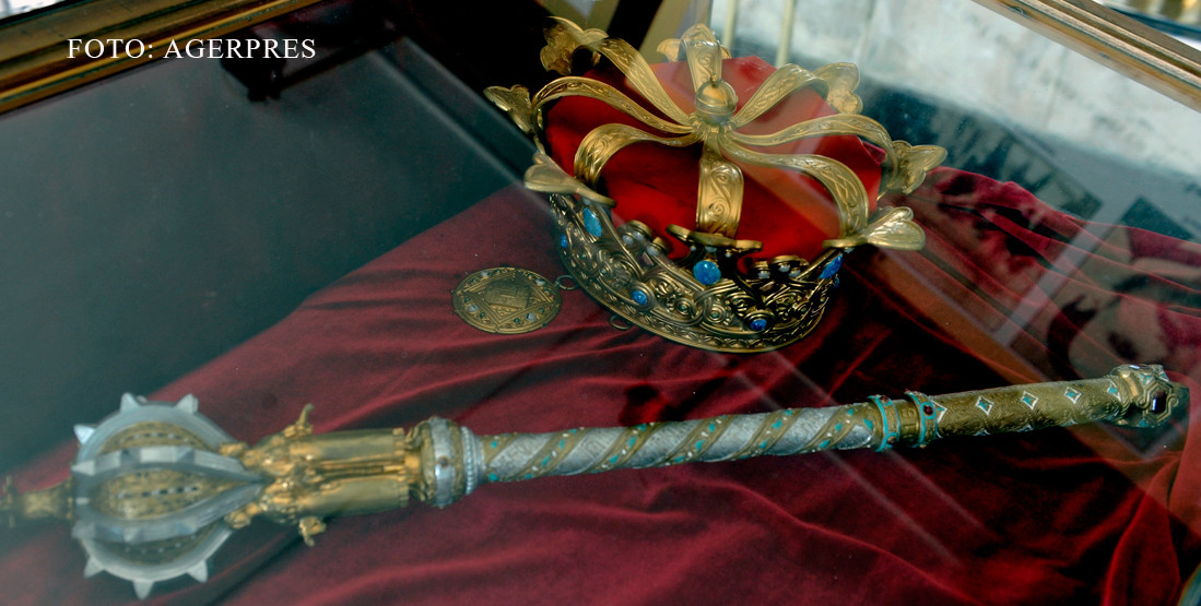 Omul care aduce cartea: "Diplomatie, societate si mondenitati"