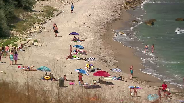 Hotii de pe litoral nu se tem sa ii jefuiasca pe turisti noaptea, in timp ce dorm. Prin ce trec tot mai multi romani