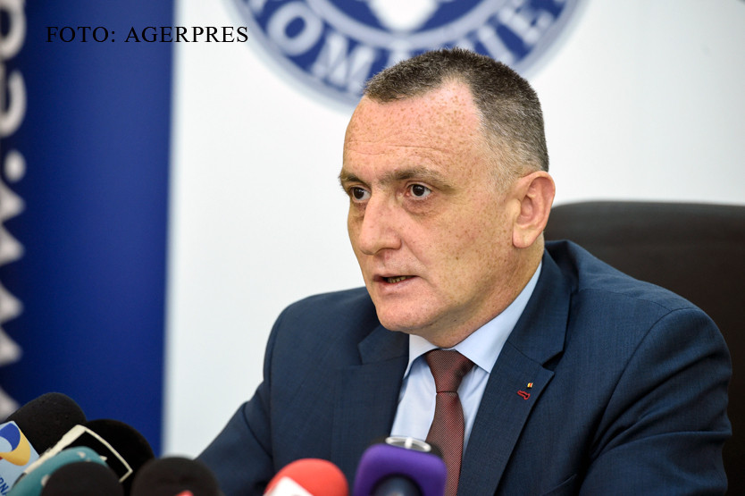 Ministrul Educatiei: In 2016, anul scolar NU va incepe pe 15 septembrie. Ce se intampla cu manualele