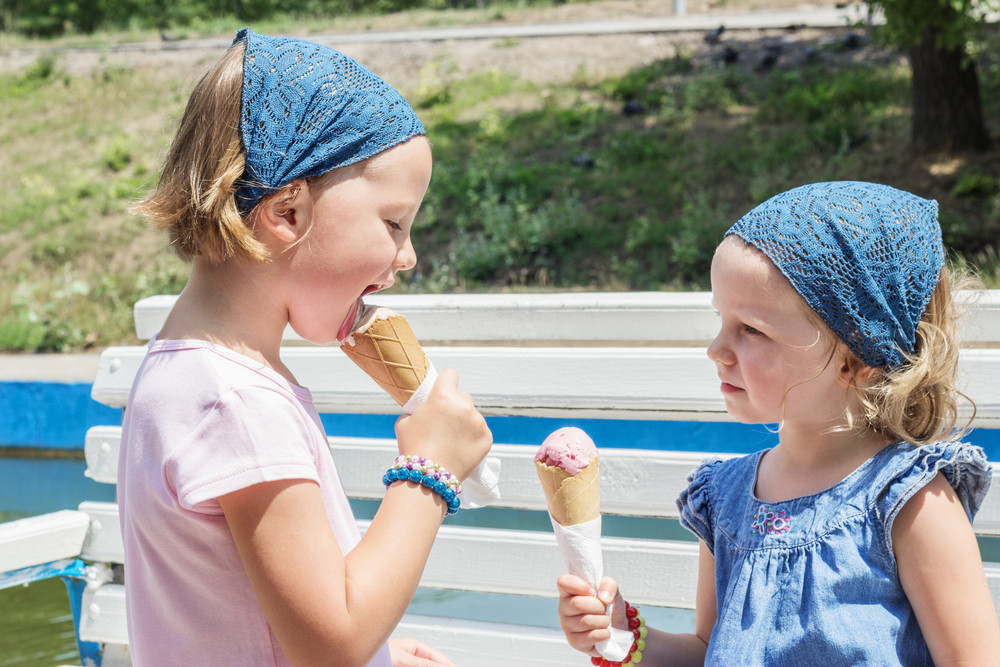 Solutii pentru a recupera mineralele pierdute prin transpiratie intr-o zi de canicula. De ce ar trebui sa evitam inghetata