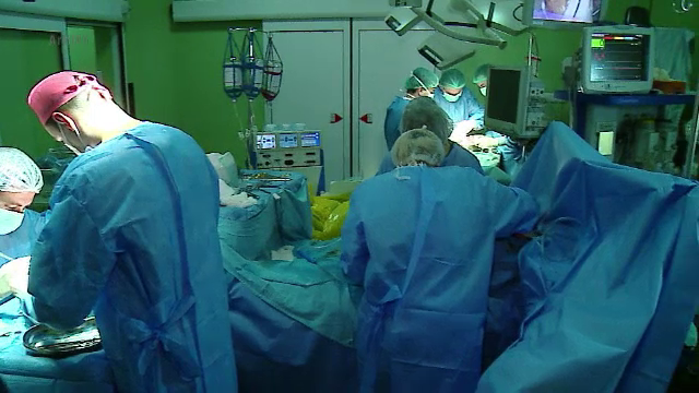 Este oficial. Gata cu "plicul cu atentii" pentru medici! Hotararea judecatorilor a fost publicata in Monitorul Oficial