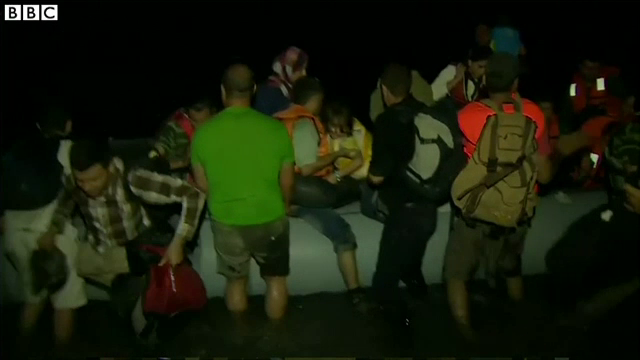 ONU declara "haos total" in cele trei insule grecesti, asaltate de sute de mii de imigranti. Cere masuri urgente